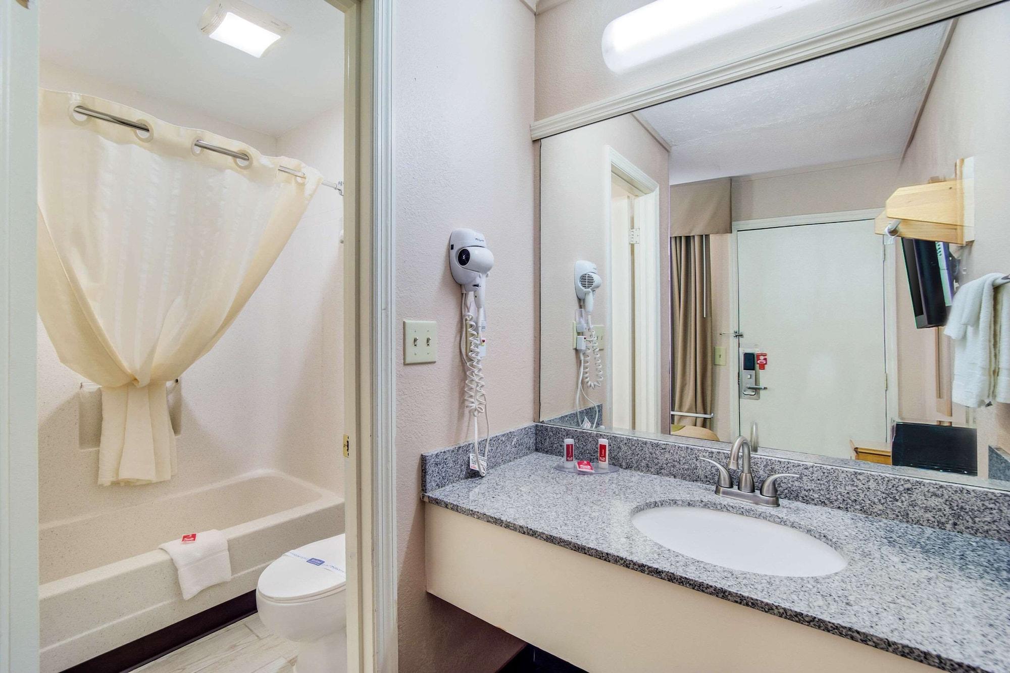 Econo Lodge Walterboro Zewnętrze zdjęcie